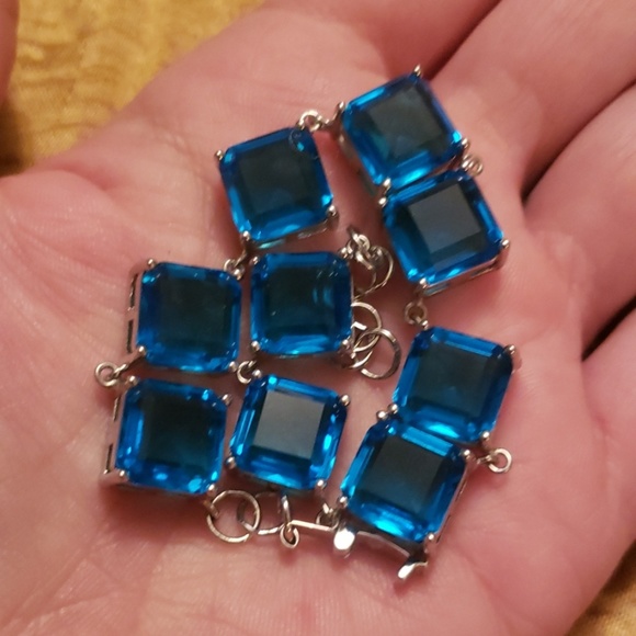 New Large blue square gem bracelet. SS - Picture 7 of 7